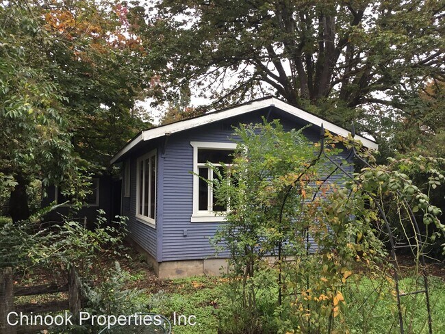 Building Photo - Studio, 1 bath House - 271 1/2 N Grand St