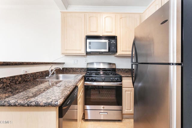 Building Photo - 300 N El Molino Ave