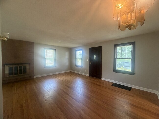 Foto del edificio - 515 W Southside Blvd