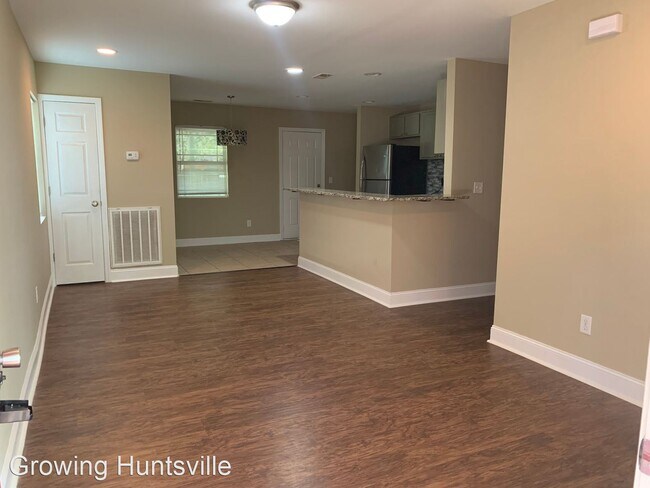 Building Photo - 4 br, 2 bath House - 3818 Crane Drive NE