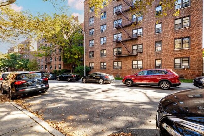 Neighborhood Context - 10218 64th Ave