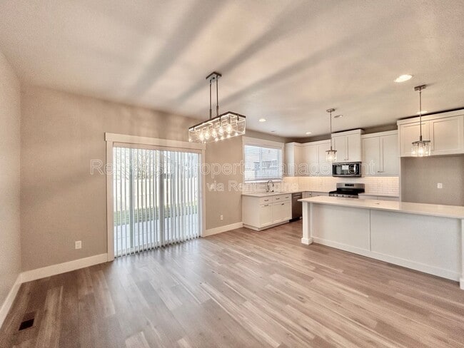 Building Photo - 2090 N Banjo Ct