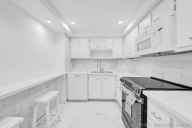 Foto del edificio - 3800 N Hills Dr