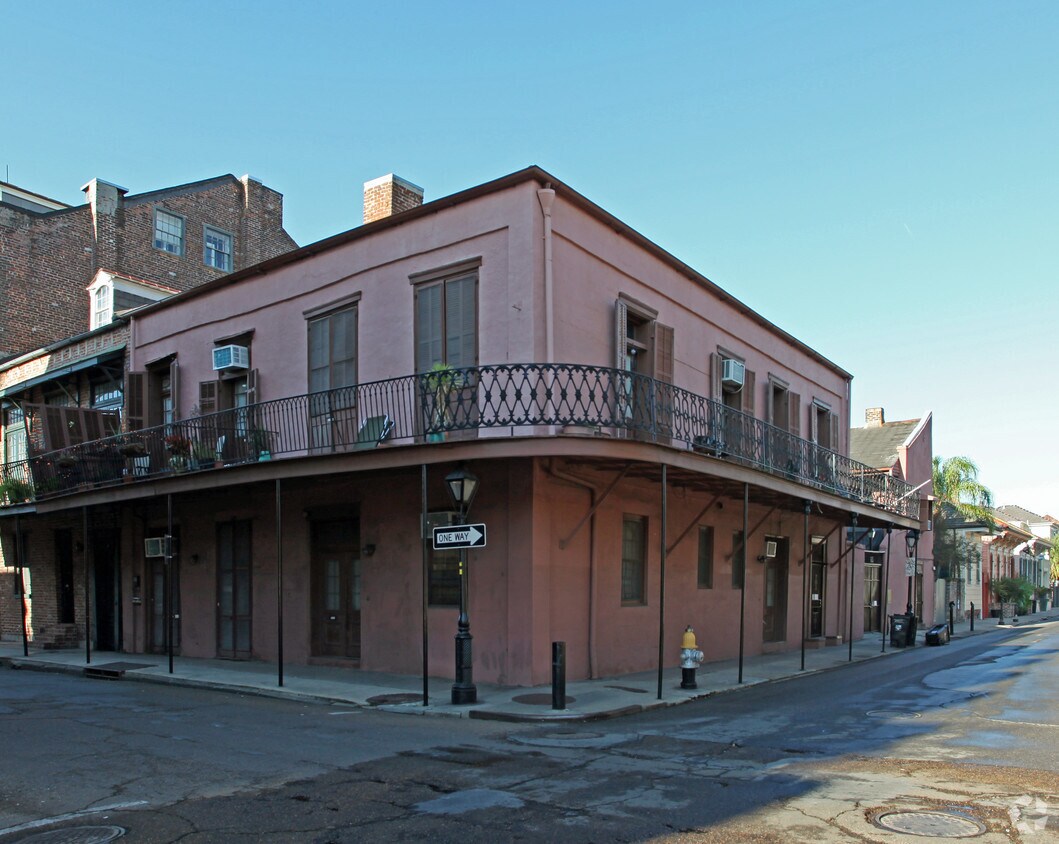 Primary Photo - 1239-1241 Chartres St