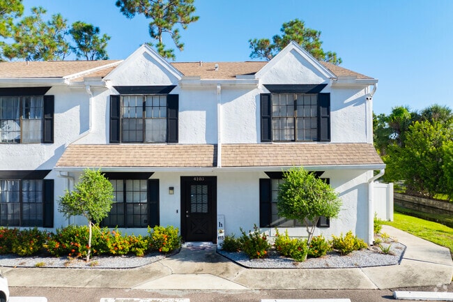 4113 Tartan Pl Tampa, Florida - Saint Andrews Square Townhomes
