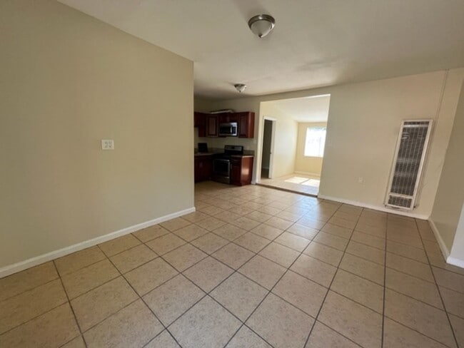 Building Photo - RV T 6951
