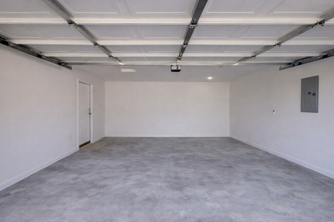 Building Photo - 138 5th Ave