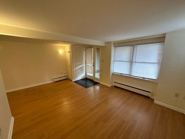 Foto del edificio - 1918 38th St NW
