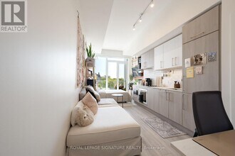 Building Photo - 2020 Bathurst St