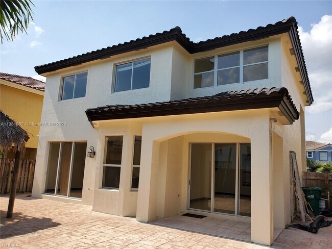 Foto del edificio - 4 br, 2.5 bath House - 13952 SW 153rd Ter