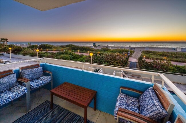 Building Photo - 465 Ocean Dr
