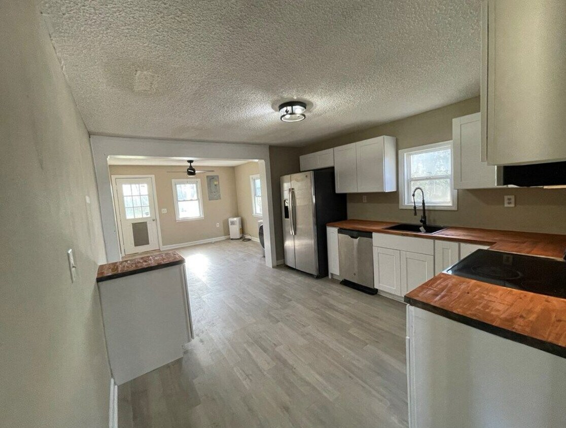 Foto principal - 320 Creek St