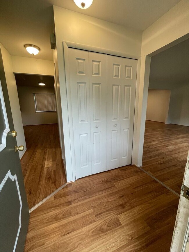 Foto del edificio - Beautiful 4 Bedroom Home in Ypsilanti! - F...