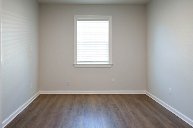 Foto del edificio - 5094 J E L Dr