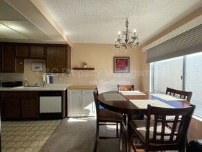 Building Photo - 294 Chambers St