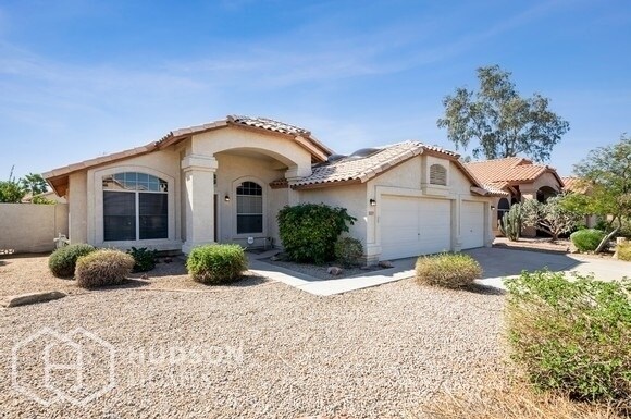 Building Photo - Get 1st FULL MONTH’S RENT FREE! - 12429 W ...