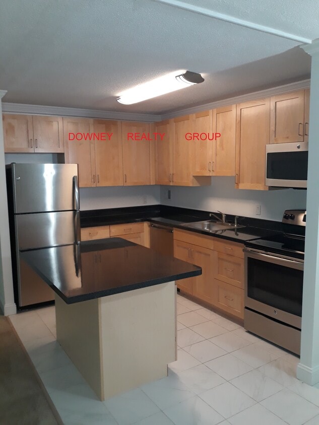 Foto principal - 1450 Worcester Rd