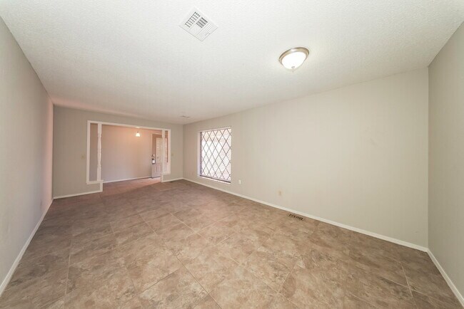 Foto del edificio - 9713 Hummingbird Ln