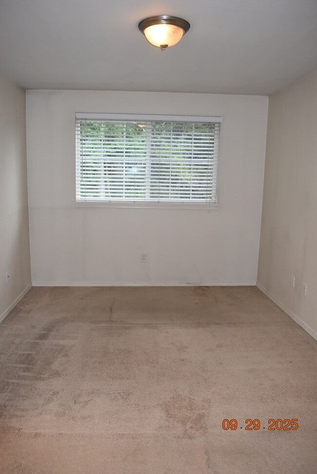 Building Photo - 16109 124th Avenue Ct E