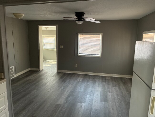 Foto del edificio - 4441 NE Winn Rd