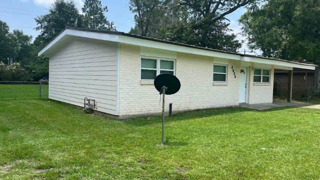 Building Photo - 4426 Heath Dr