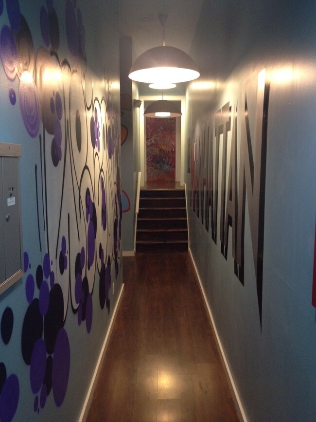 Foto del edificio - 1611 W Montgomery Ave