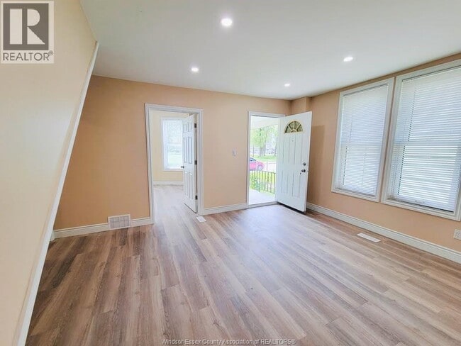 Building Photo - 680 Caron Ave