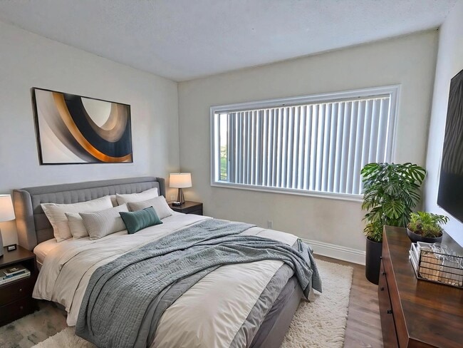 Foto del edificio - 6100 Buckingham Pkwy
