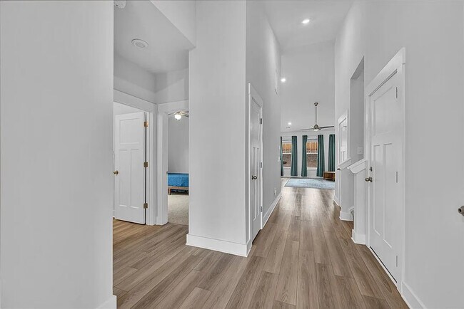 Foto del edificio - 529 Overbrook Dr