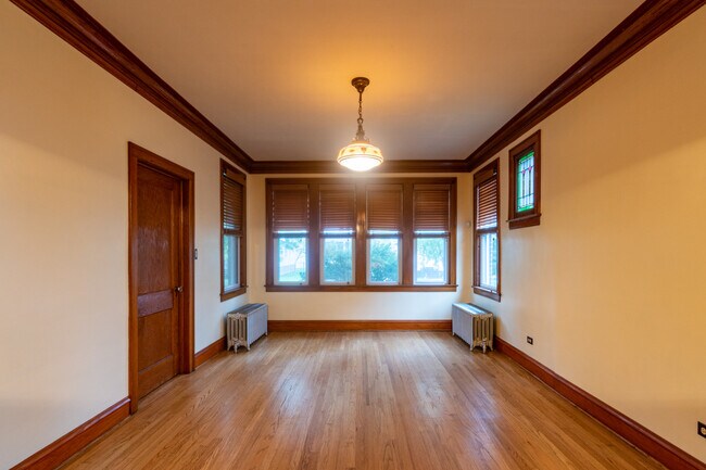 Foto del edificio - 13208 S Exchange Ave