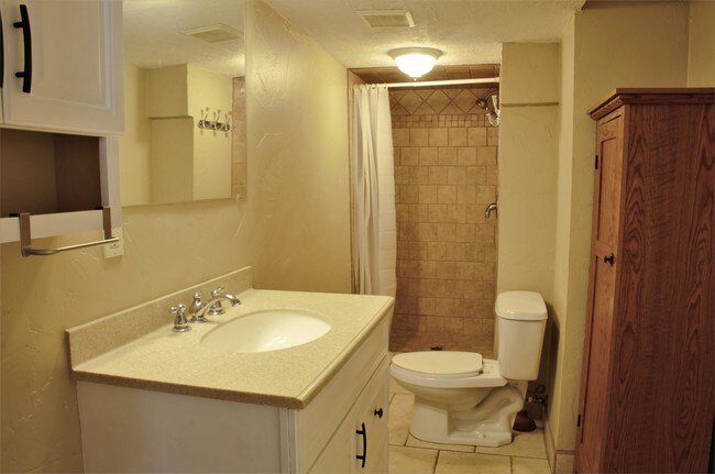 Foto del edificio - 1836 S 2100 E