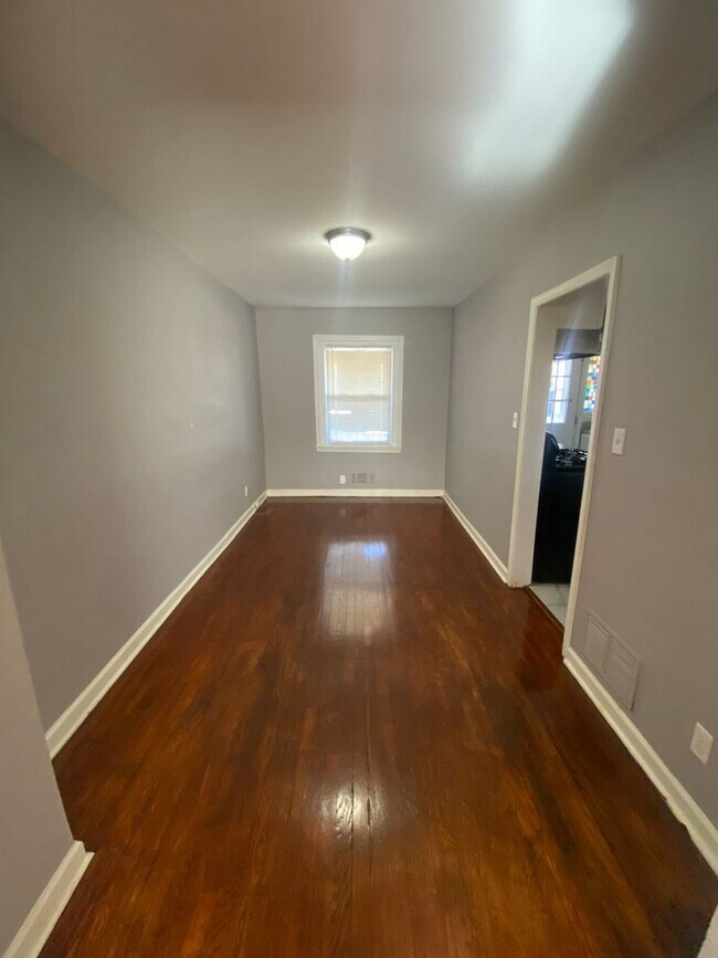 Foto del edificio - 3 bedroom 1 Bathroom Home in Baltimore