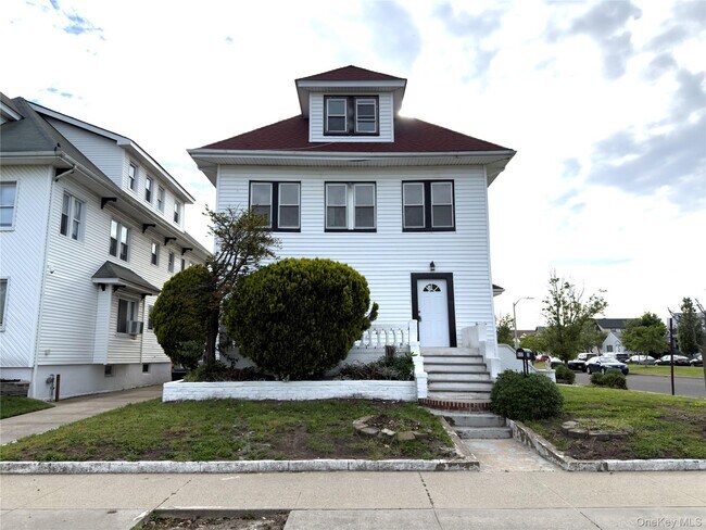 Foto del edificio - 302 W Hudson St