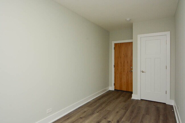 Foto del edificio - 725 St Johns Ave