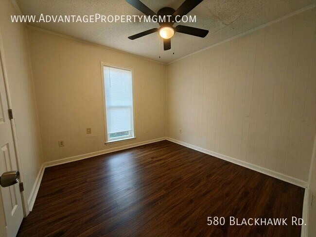 Building Photo - 580 Blackhawk Rd