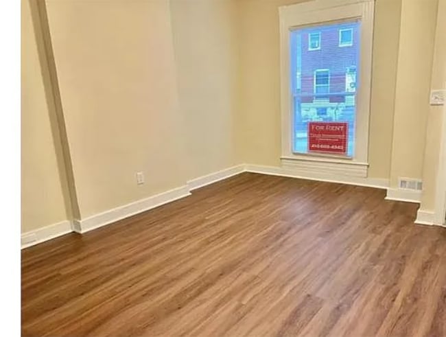 Building Photo - 2554 W Fayette St
