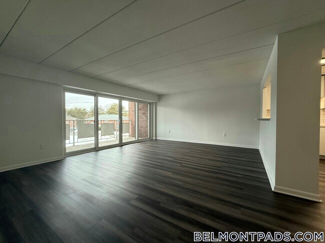 Foto del edificio - 51 Hill Rd