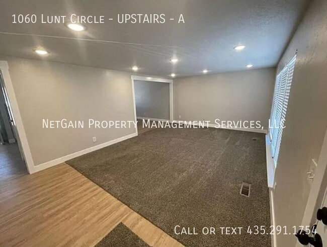 Foto del edificio - 1060 Lunt Cir