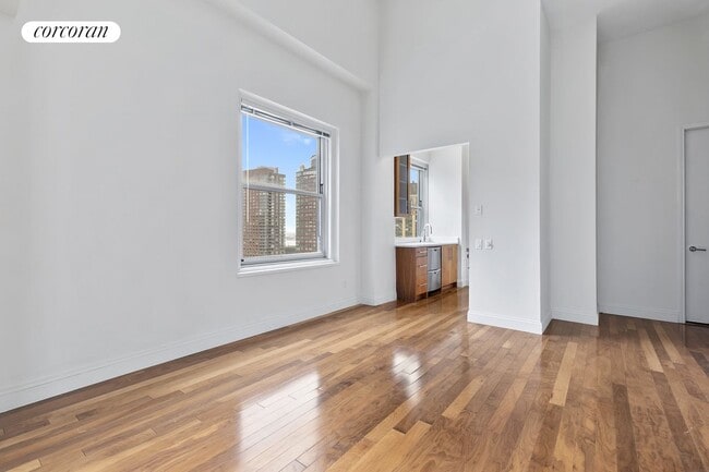 Building Photo - 88 Greenwich St