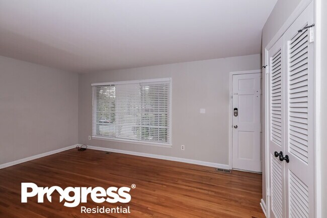 Foto del edificio - 7015 Reddman Rd