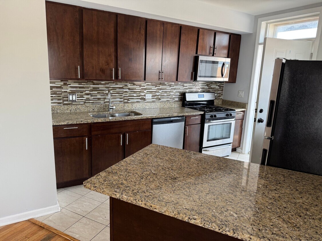 Photo - 4501 N Milwaukee Ave (Chicago, IL)