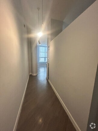 Building Photo - 720 16th St