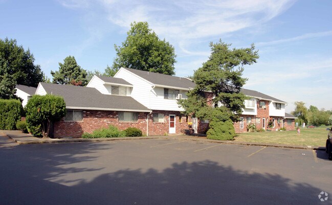 Foto del edificio - Country Club Estates
