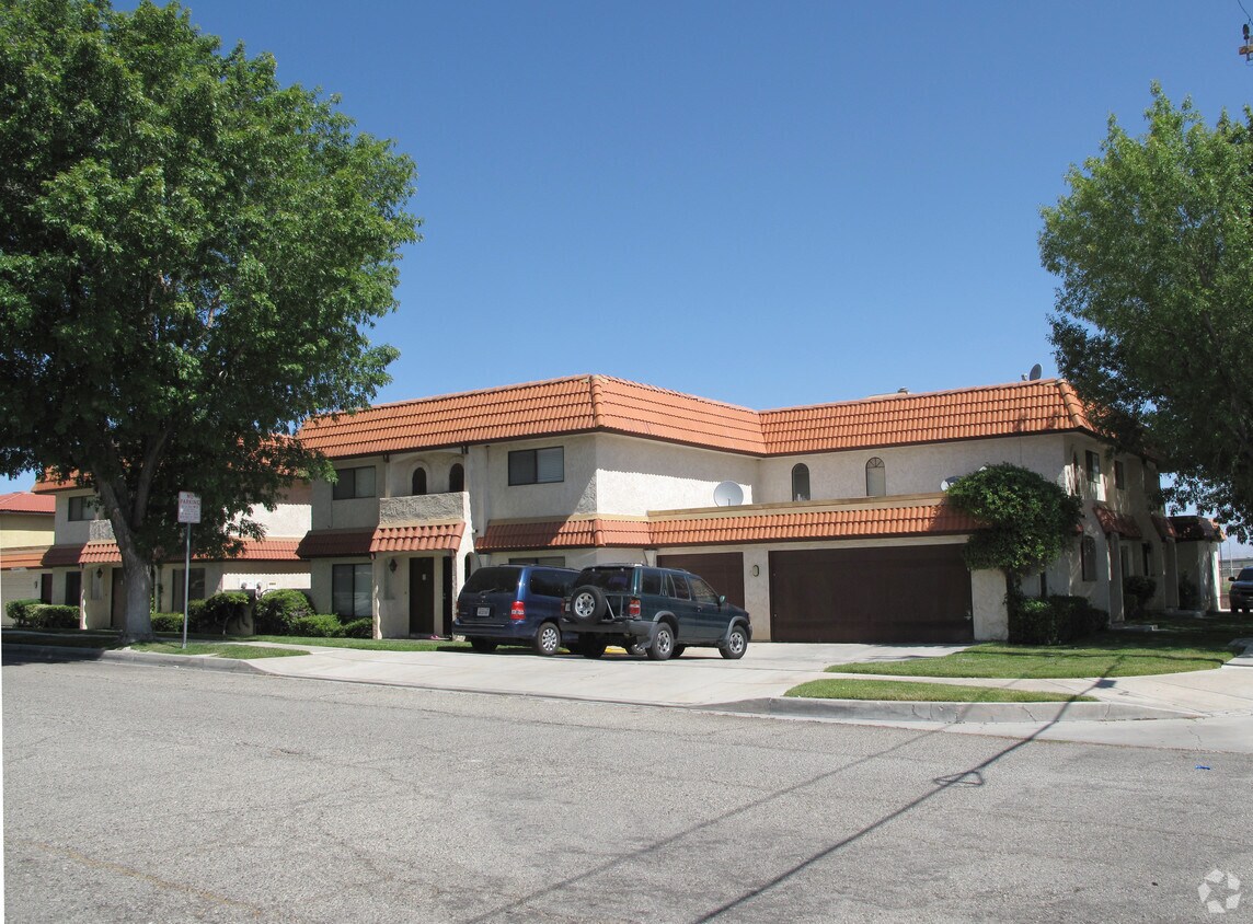 Primary Photo - 1711 W Avenue J15
