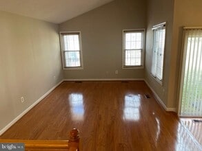 Building Photo - 234 E Juniper Ave