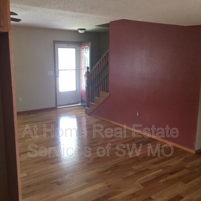 Foto del edificio - 5580 S Aaron Ave