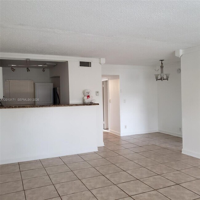 Foto del edificio - 1300 Moffett St