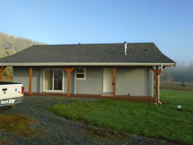 Building Photo - 5049 Potter Rd