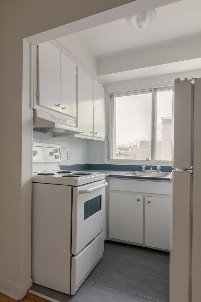 Photo du bâtiment - 735 Rue Gordon