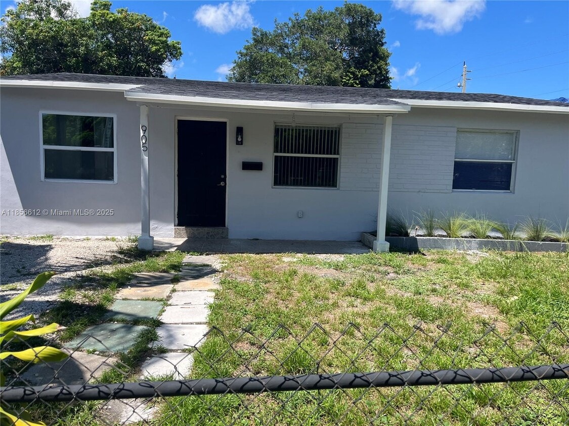 Primary Photo - 905 NW 5th St